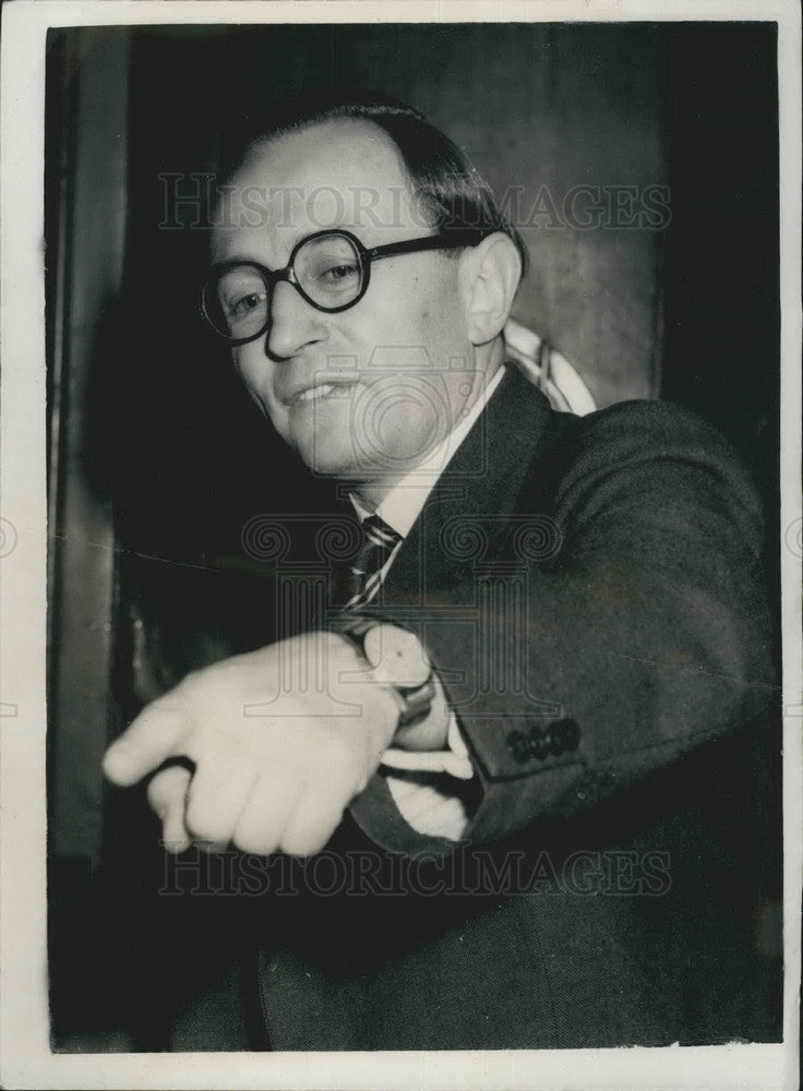 1953 Press Photo Mr. Karl Sommerfield invented Tin-Lino appears Commission Award-Historic Images