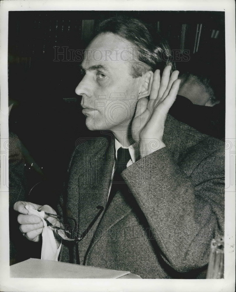 1953 Press Photo Swedish Delegate E. Soop Listening To Health Minister WHO - Historic Images