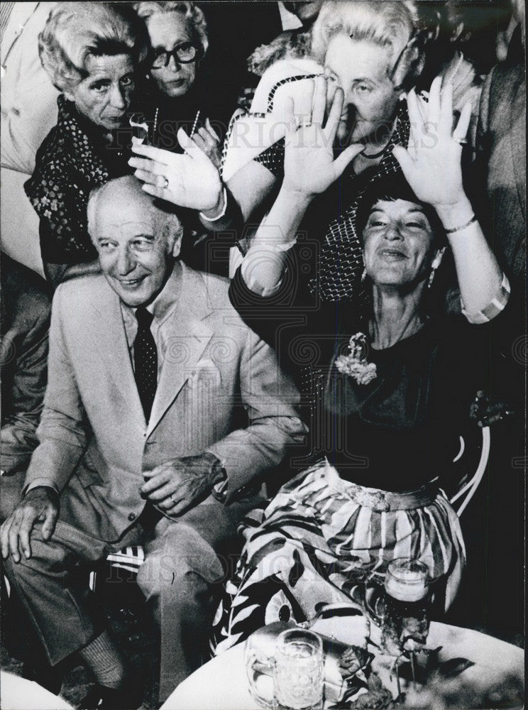 Press Photo Chancellor Helmut Scheidt Throws Party - KSB13553-Historic Images