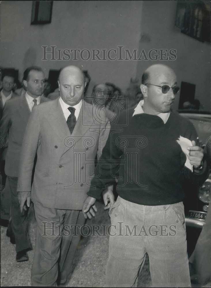 Press Photo Mr. Scelba visits Salma - KSB13567-Historic Images