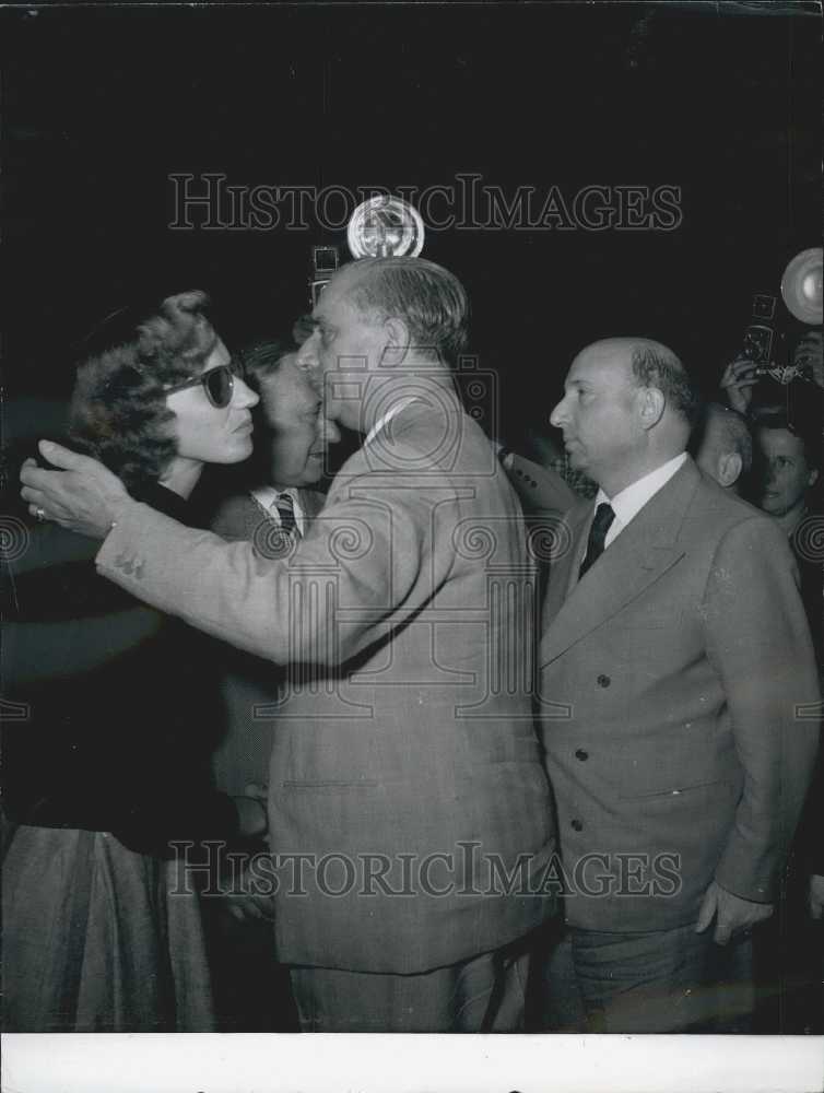 1954 Press Photo Mario Scelba with Maria Pia de Gasperi after her father's Death-Historic Images