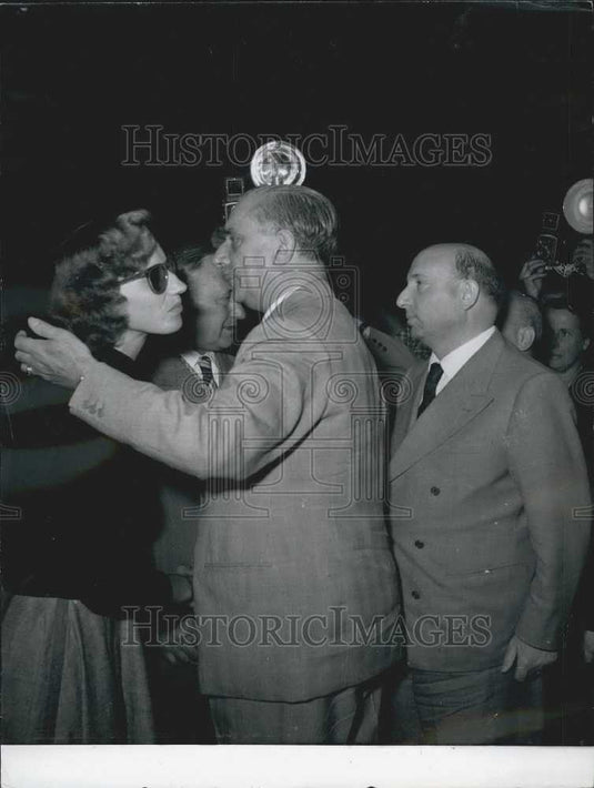 1954 Press Photo Mario Scelba with Maria Pia de Gasperi after her father's Death-Historic Images