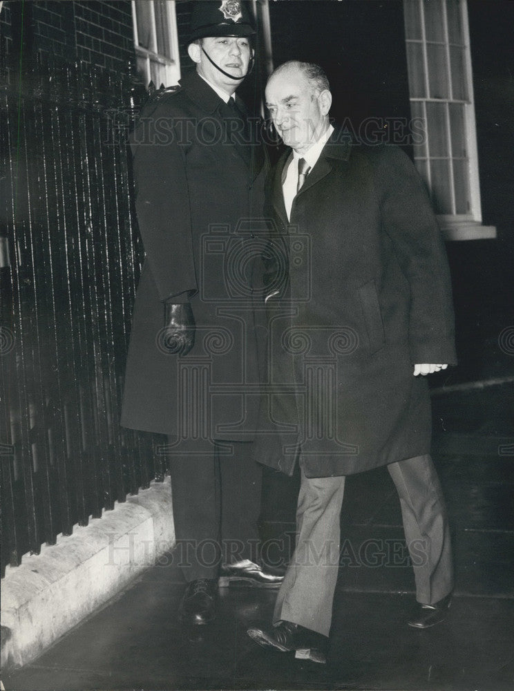 1974 Press Photo Engineering Union Leader Hugh Scanlon Meeting Prime Minister-Historic Images