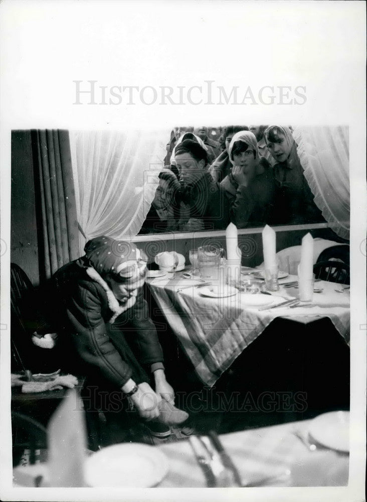 1960 Press Photo Dr. Barbara Moore Completes 1,000 Mile Journey - KSB13867-Historic Images