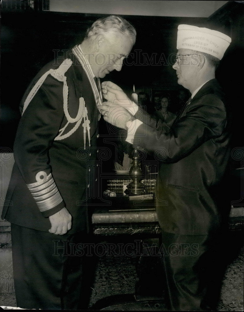 1966 Press Photo Earl Mountbatten and Douglas Fairbanes Jnr. - KSB14019-Historic Images