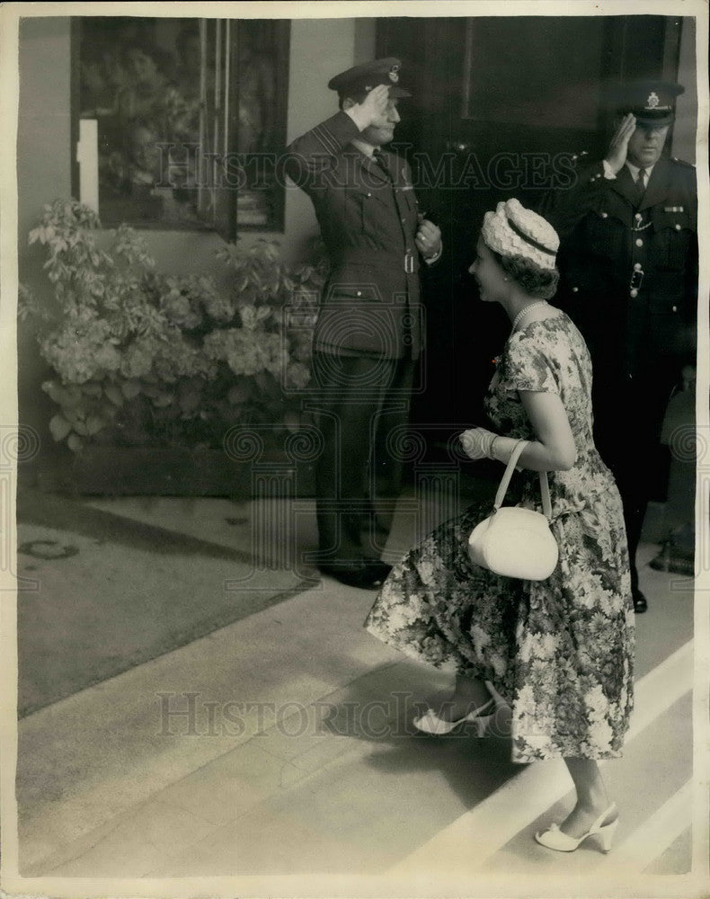 1957 Tennis player Darlene Hard - Historic Images