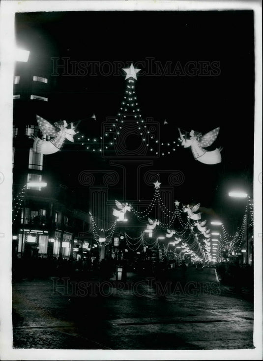 1960 Christmas Illumination decorations in London  - Historic Images