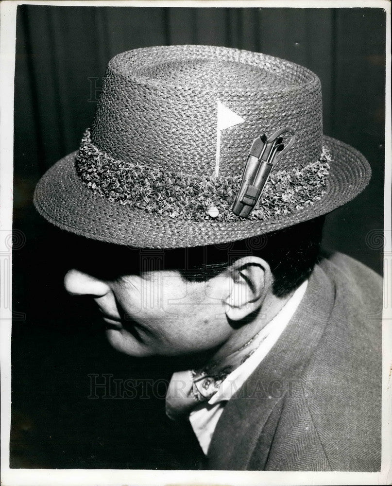 1960 Press Photo Golfers hat at Men's and Boy's Trade Fair - KSB14227 - Historic Images