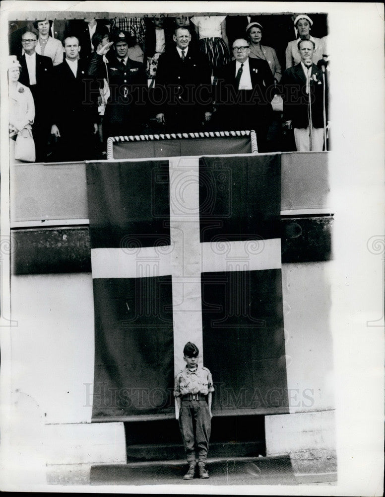 1961 Press Photo Sgt. Allan Ole Hansen &amp; King Fredrick of Denmark - KSB14261-Historic Images