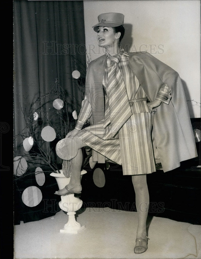 Press Photo Munich couturier Werner Wunderlich,spring collection - KSB14295-Historic Images