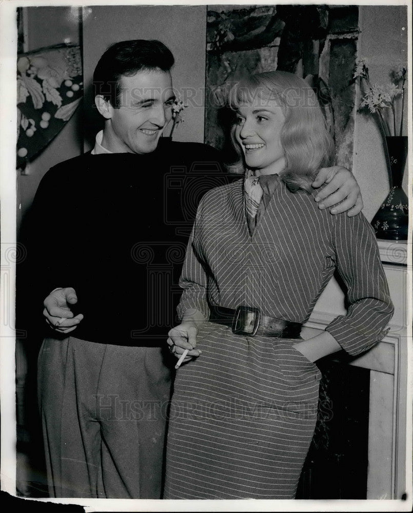 1955 Press Photo Actress Diane Cilento weds writerAndrea Volpe - KSB14673 - Historic Images