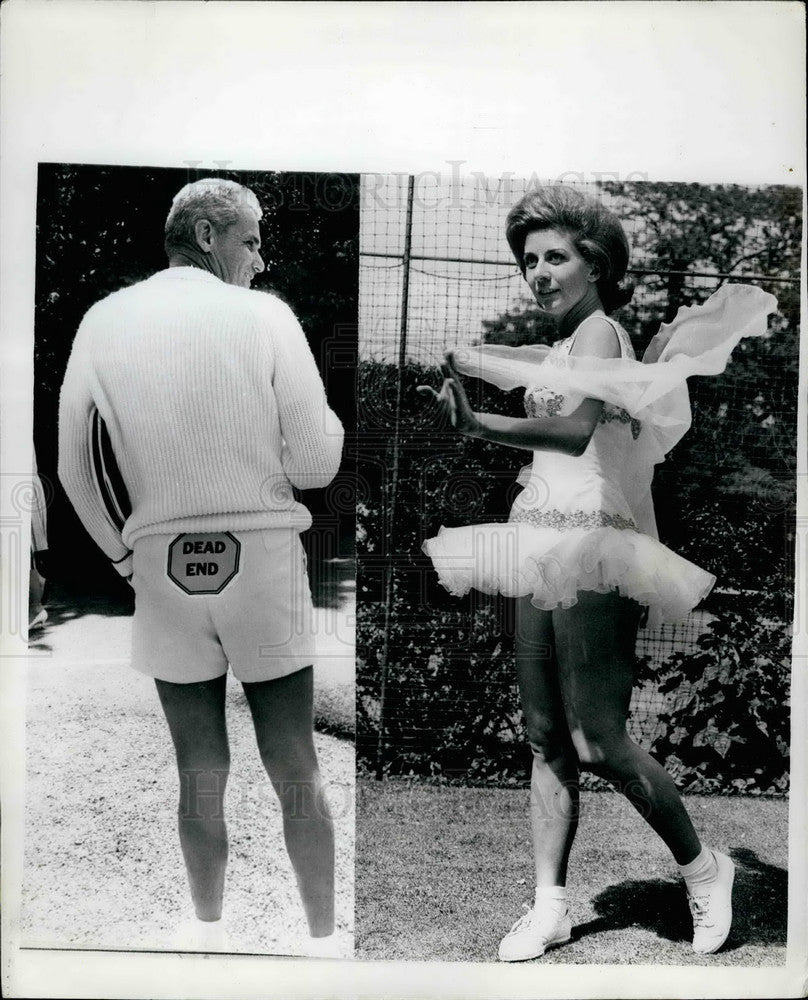 1962 Lea Pericola modeling her Wimbledon outfit - Historic Images