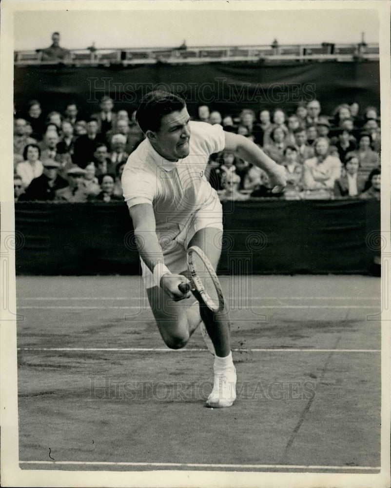 1955 Press Photo Roger Becker of Great Britain at Bournemouth - KSB14731-Historic Images