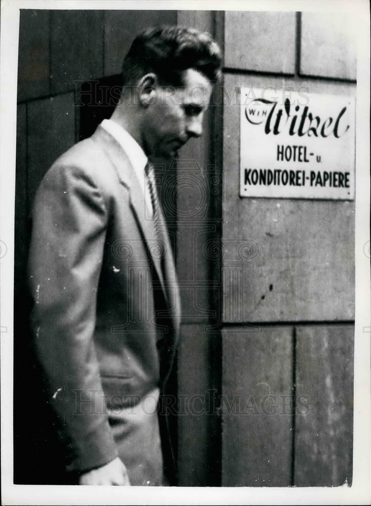 1955, Trial of Sgt. Emmett Dunne at Dusseldorf - KSB14747 - Historic Images