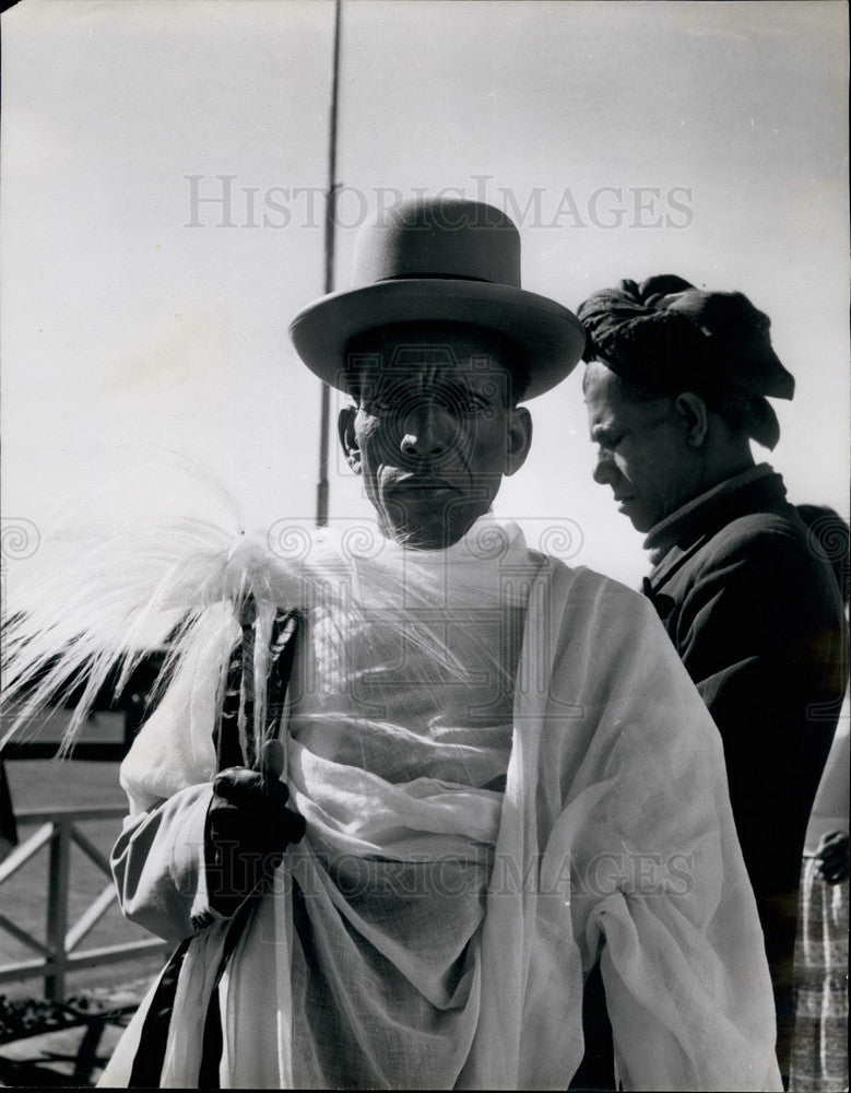 Press Photo Modern Ethiopian in formal attire - Historic Images