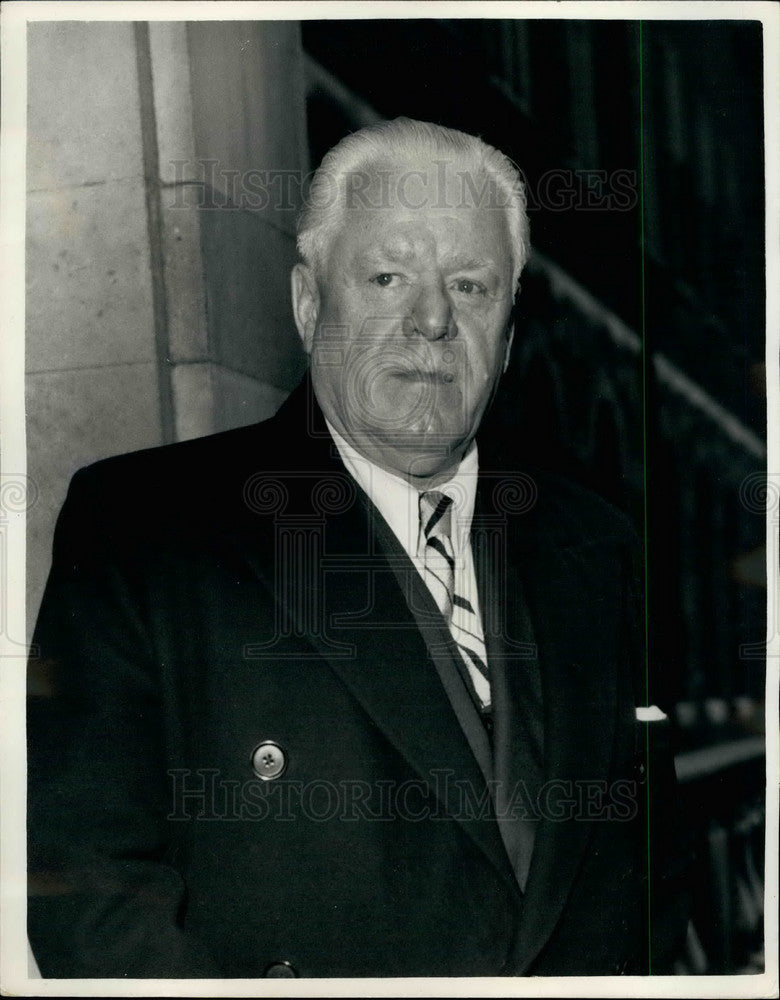 1957 Press Photo Mr. Clifford Whiteley,witness in an inquiry - Historic Images