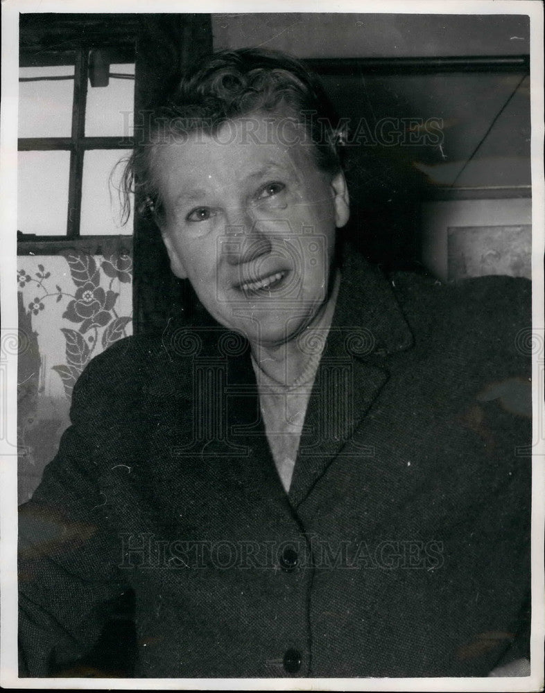 1957, Mrs Mary Wilson - KSB15033 - Historic Images