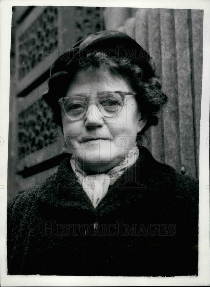 1957 Press Photo Nurse Stronach, one of the witnesses in the case. - KSB15069-Historic Images