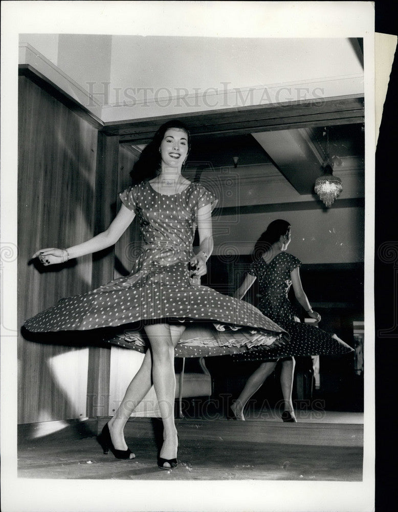1956 Miss Iris Waller is "Miss England",-Historic Images