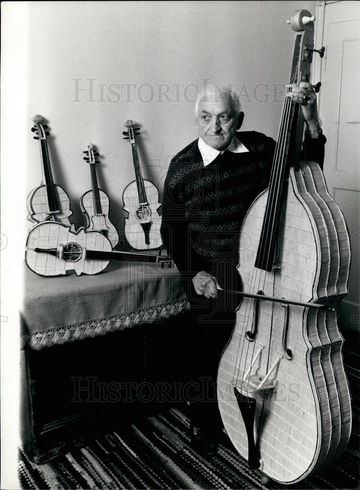 1984 Press Photo Albert Kaser Baumann of Jegenstorf Has A Time Consuming Hobby - Historic Images