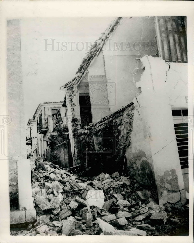 1953 Press Photo Two thousand homes destroyed in Greek earthquake - KSB15921-Historic Images