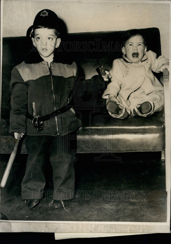 Press Photo Youngsters Return To The US From Europe - Historic Images