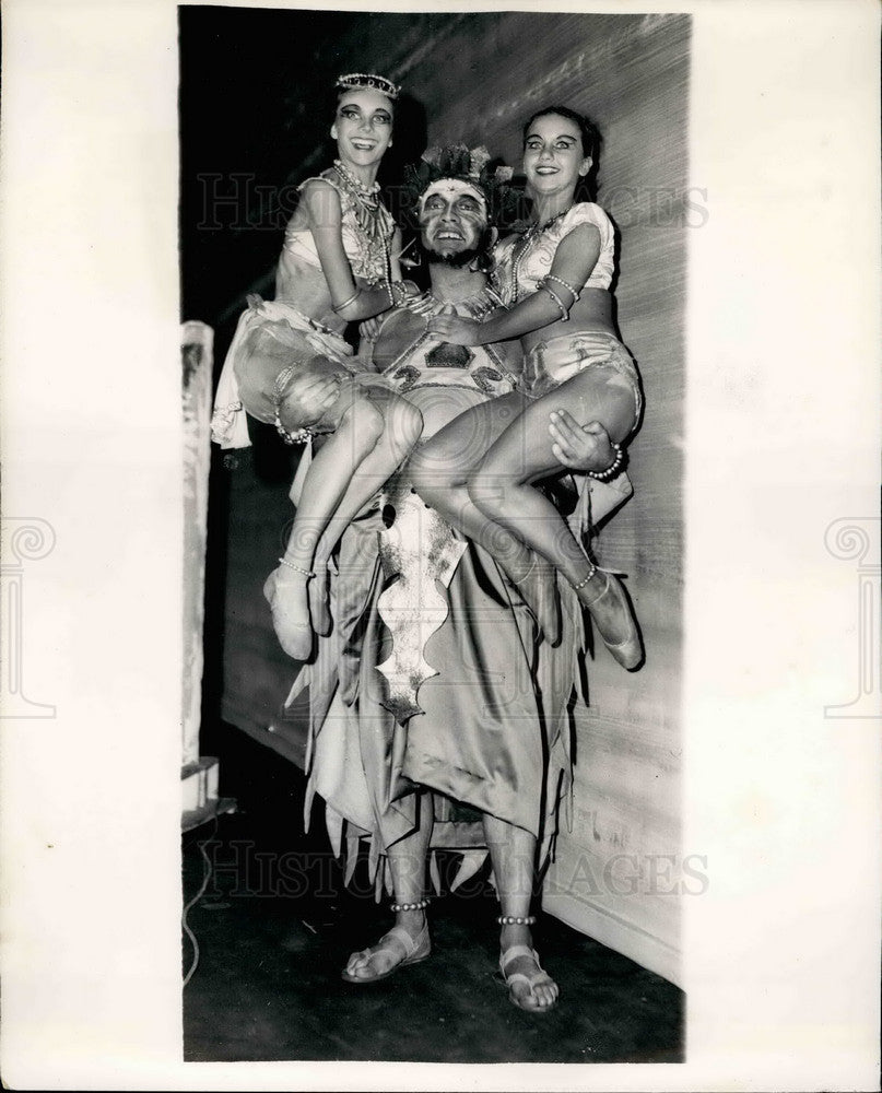 1954 Press Photo Rehearsal For "The Pearl Fishers" at Sadler's Well Theater - Historic Images