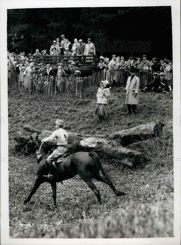 1959 Press Photo Captain G. Lefrant riding ''Farceur' Badminton Horse Trials-Historic Images
