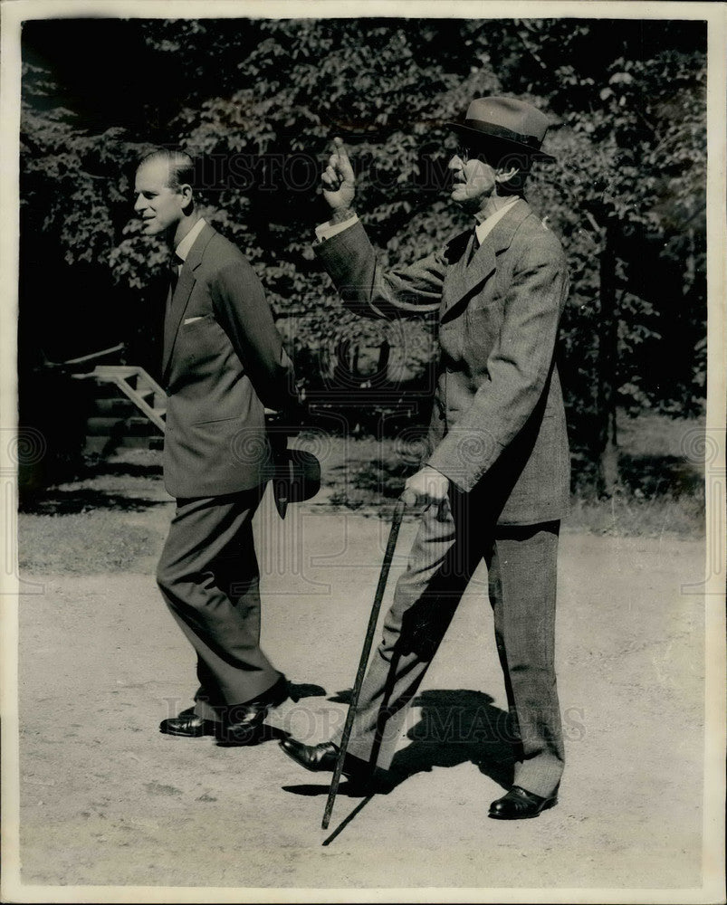 1955 Press Photo Duke of Edinburgh &amp; King Haakon of Norway - KSB16561-Historic Images