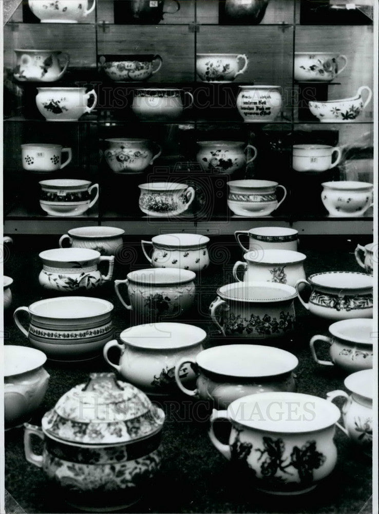 Press Photo Chamber - pots  at West - Germany auction - Historic Images