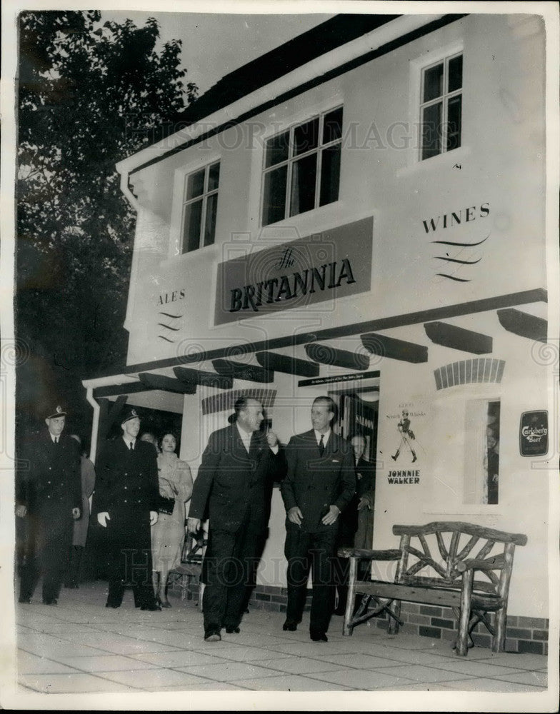 1955 Press Photo Duke of Edinburgh Visits The British Trade Fair in Copenhagen - Historic Images