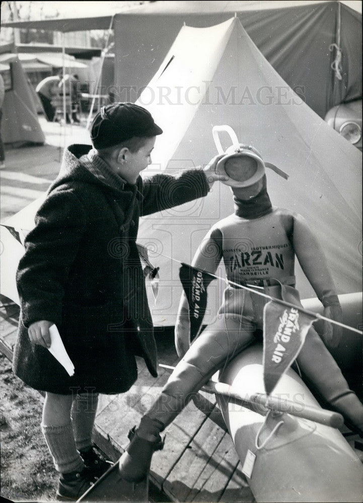1958  Paris,Outdoor sports show opens - Historic Images