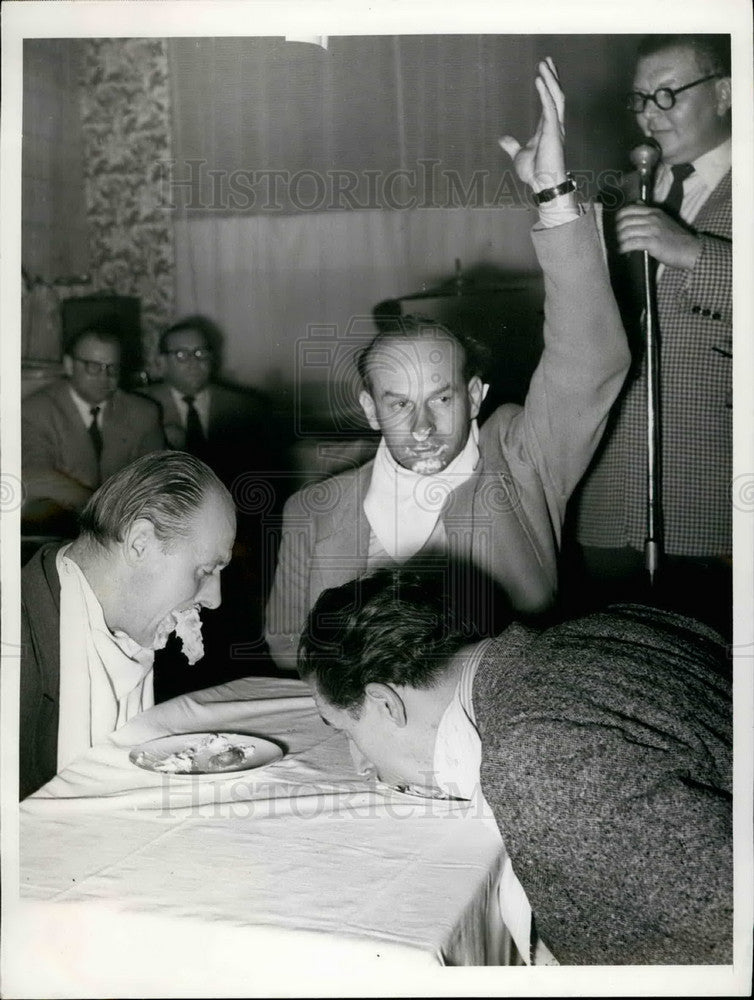 Press Photo Male Winner Berlin Hasenheide Cooking Filled Cream Eating Contest-Historic Images