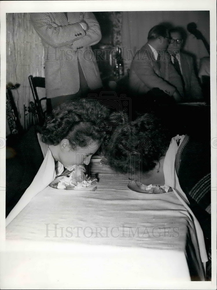 Press Photo Cookie Easting Contest, Berlin-Hasenheide - KSB17101 - Historic Images