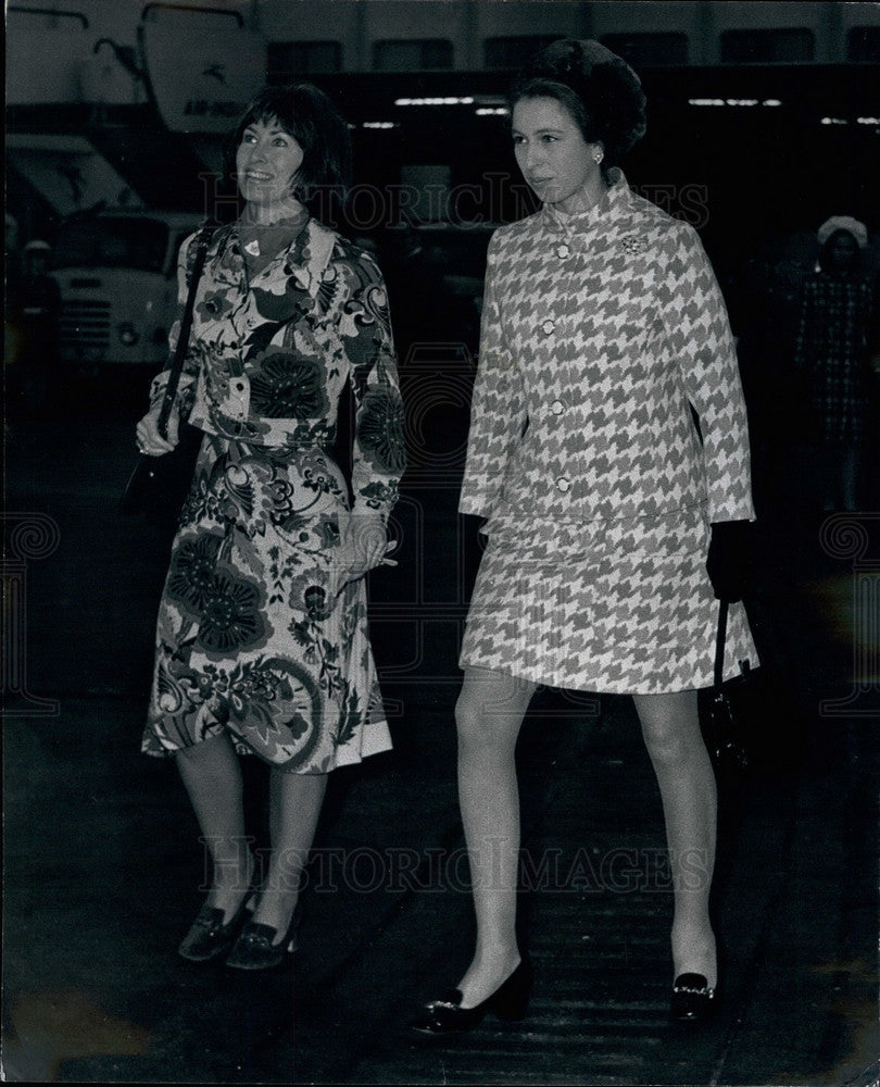 1971 Press Photo Princess Anne and  Valerie Singleton - Historic Images