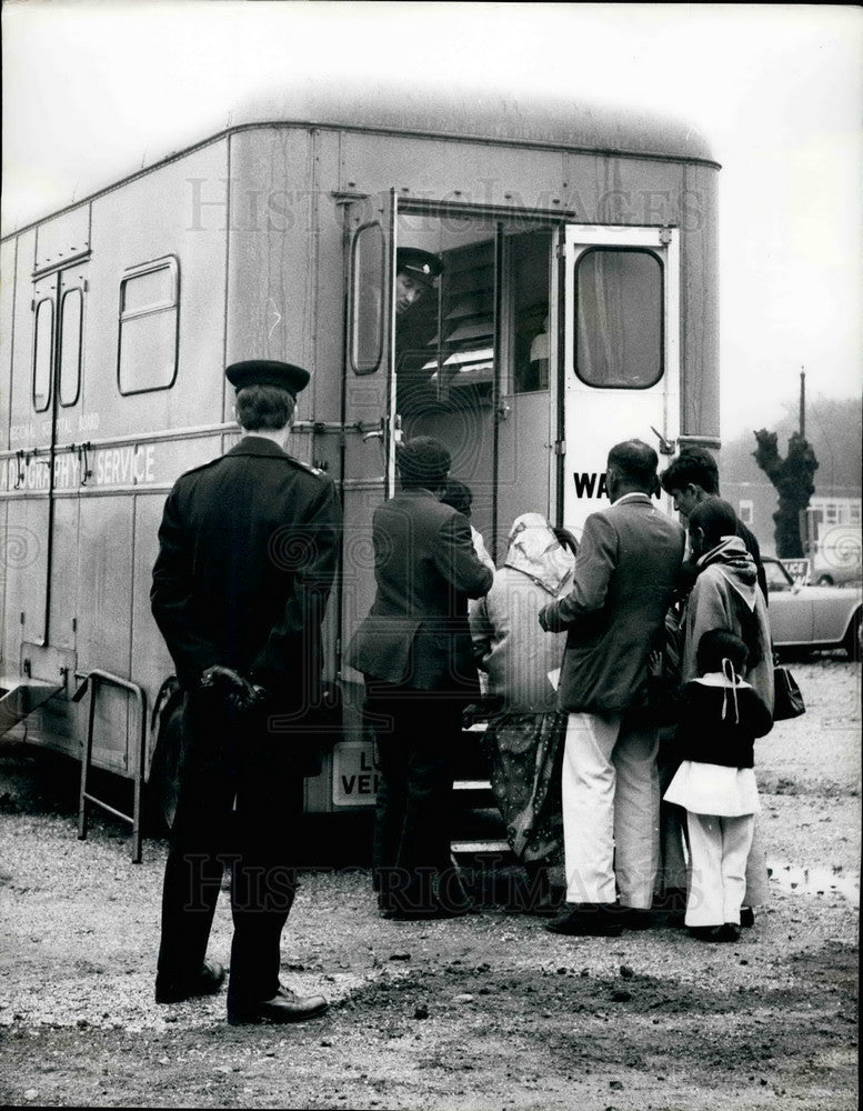 1972, Asians refugees airlifted from Uganda arrive in Essex - Historic Images