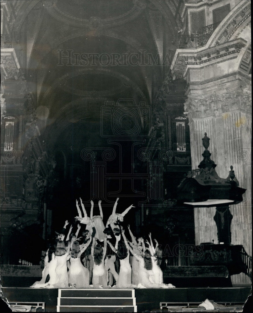 1969 Royal Ballet, St Paul&#39;s Cathedral - Historic Images