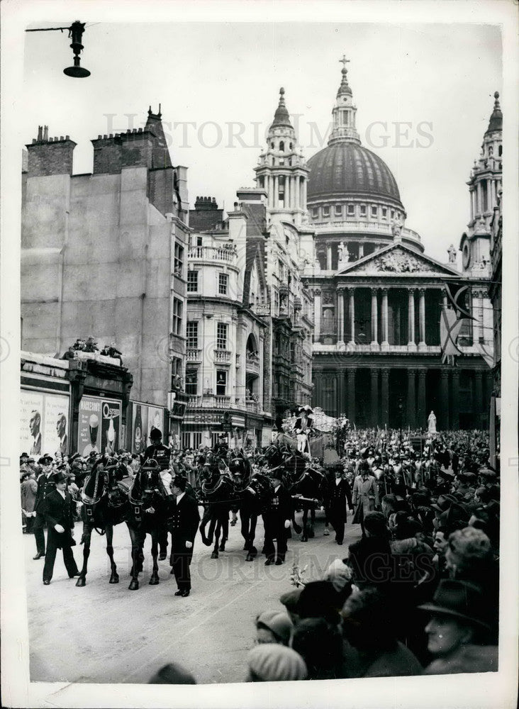 1952, Ludgate Hill, St Paul&#39;s Cathedral - KSB17533 - Historic Images