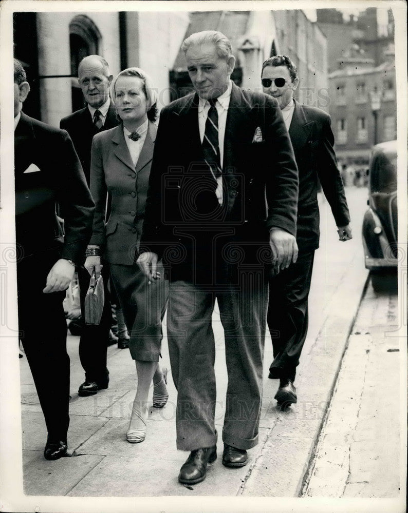 1954 Press Photo Walter Hensby, Wife Maintenance Arrears - Historic Images