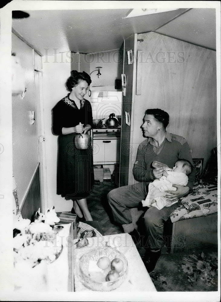 1959, CPL. D.R. Clow and wife and baby - KSB17699 - Historic Images