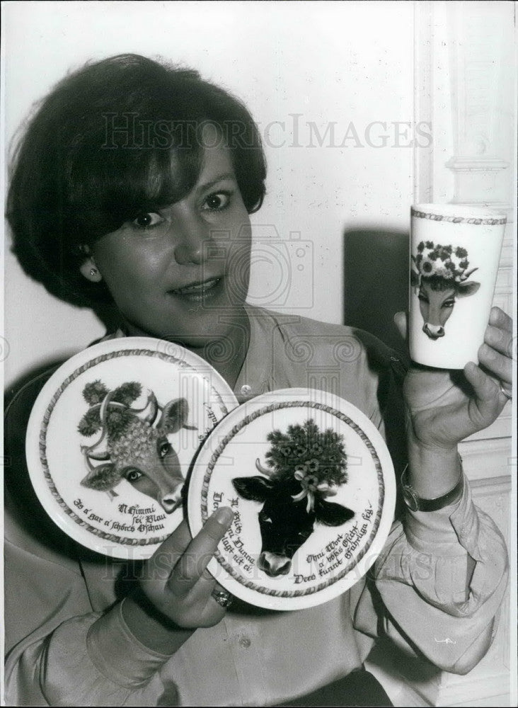 Press Photo Cow and Ox tableware found in Munich, West Germany - KSB17831-Historic Images