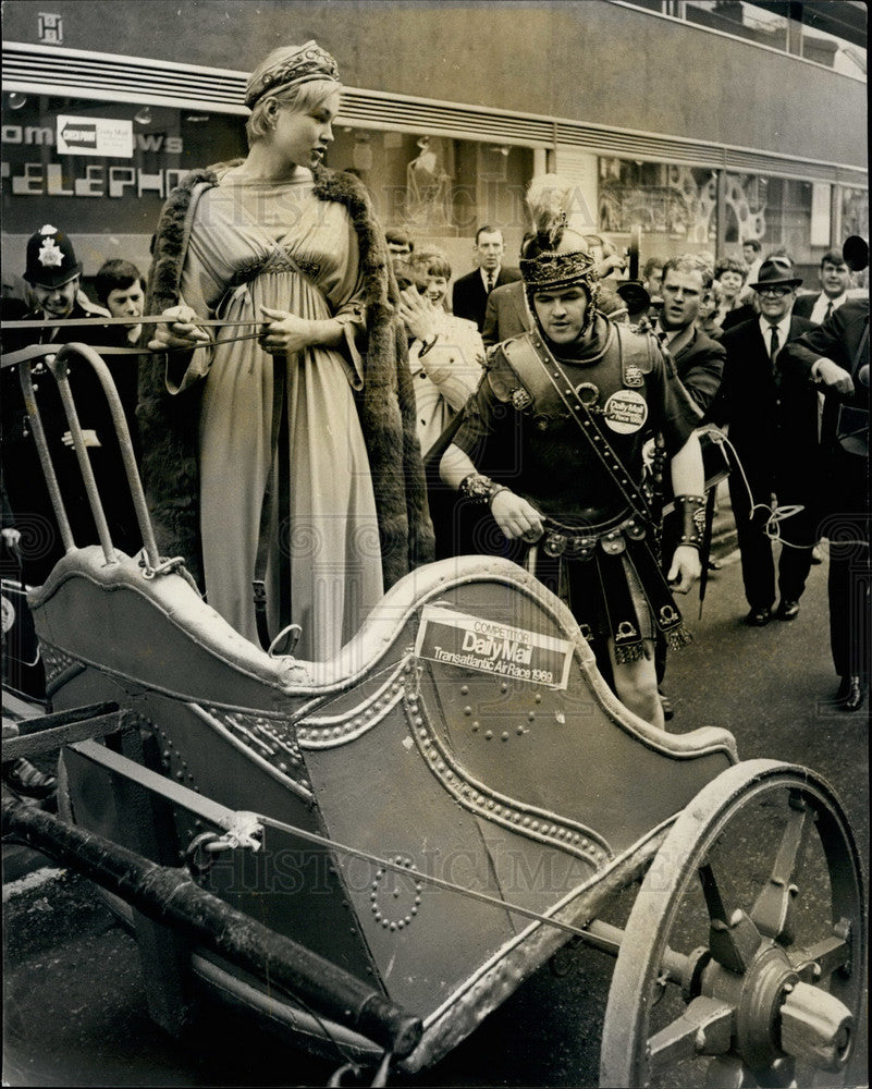 1969, "Gladiator" Michael Wellings in a chariot - KSB17849 - Historic Images