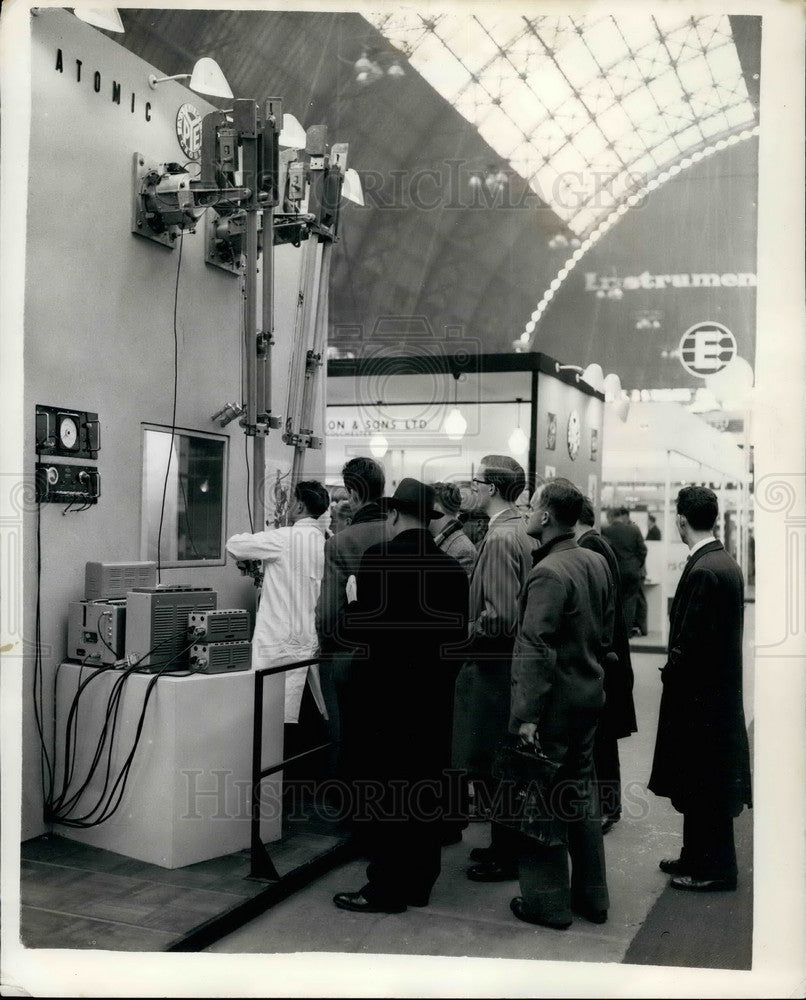 1958, Exhibition of Instruments, Electronics &amp; Automation - KSB18021 - Historic Images