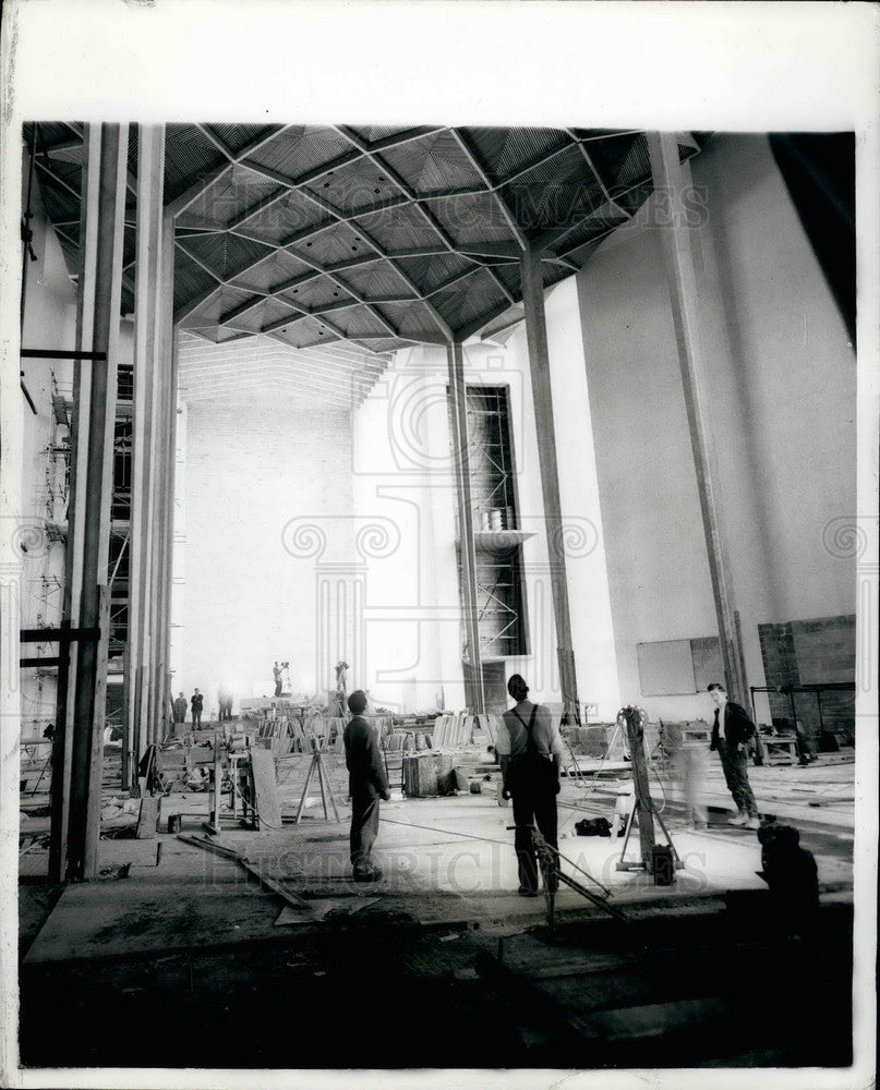 1961, New Coventry Cathedral under construction - KSB18025 - Historic Images