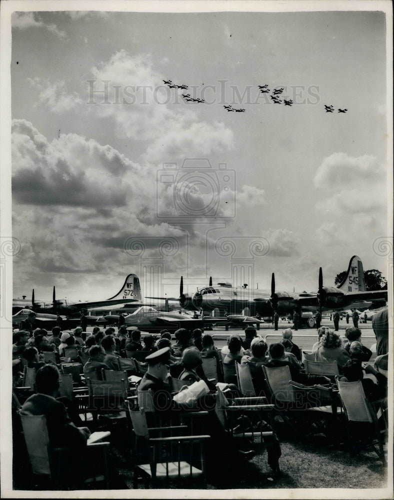 1953 Press Photo Coronation review as planes fly overhead - KSB18033-Historic Images