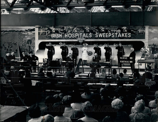 1971, Irish Hospital's Sweeps Stakes drawing - KSB18195 - Historic Images