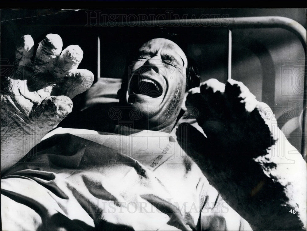 1961 Actor Mel Ferrer in &quot;The Weird hands of Doctor Orlac&quot; - Historic Images