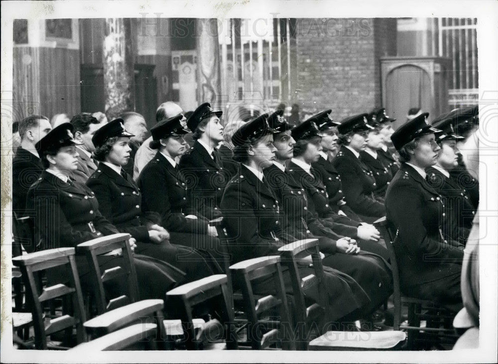 1956 Press Photo Requiem Mass at Westminster Catherdral for Police - KSB18227 - Historic Images