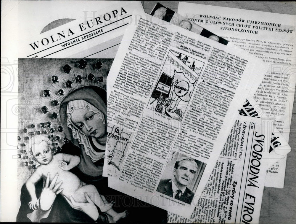 Press Photo Polish Radio Newspapers and Notes - Wolna Europa - KSB18271 - Historic Images