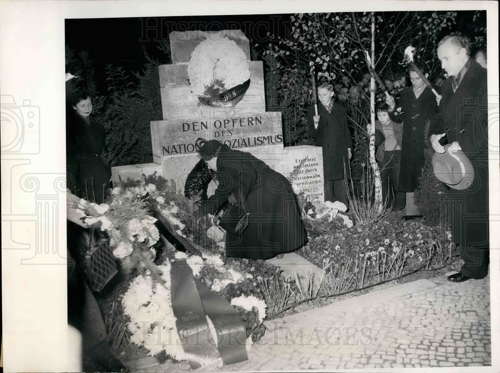 1983, Monument for the victims of the National-socialism - KSB18487 - Historic Images